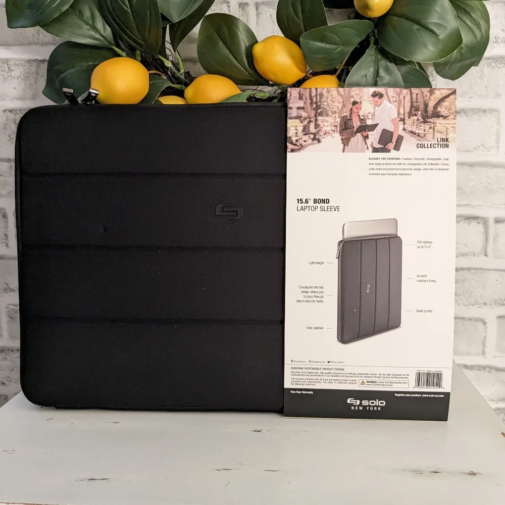 Solo New York 15.6 Bond Laptop Sleeve Protector carrier padded